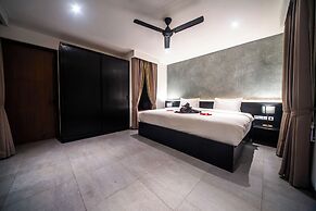 Luxury 4 Bedroom Bella Vista Villa