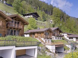 Luxurious Chalet With Sauna in Konigsleiten