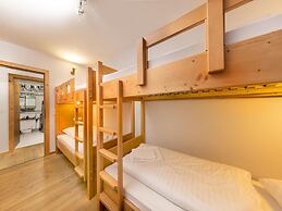 Luxurious Chalet With Sauna in Konigsleiten