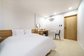 Geoje Dongbeck Hotel Okpo