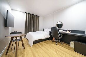 Geoje Dongbeck Hotel Okpo