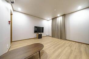 Geoje Dongbeck Hotel Okpo