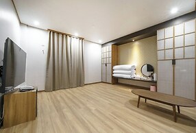 Geoje Dongbeck Hotel Okpo