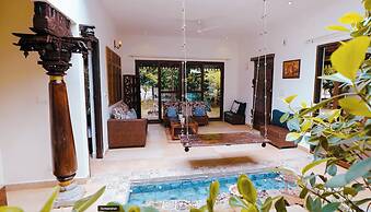 Emerald - 2BR Pool Villa Near Airport