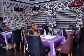 AA Hotel and Apartment