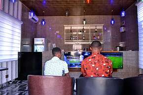 AA Hotel and Apartment