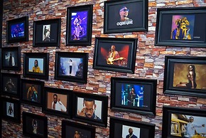 AA Hotel and Apartment