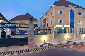 AA Hotel and Apartment