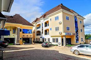 AA Hotel and Apartment