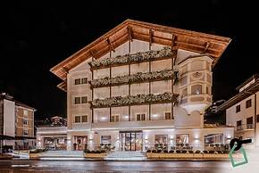 HOTIDAY Room Collection - Ortisei