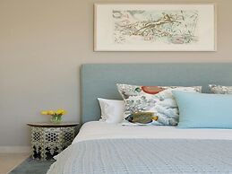 Villa in Tranquil Hillside Location