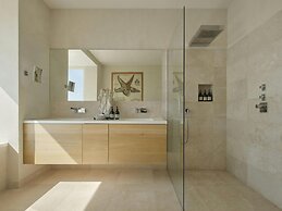 Villa in Tranquil Hillside Location