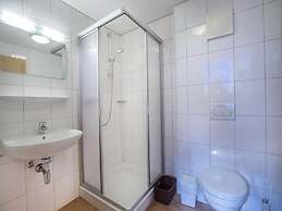 Deluxe Chalet With Pool in Konigsleiten