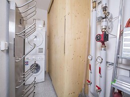 Deluxe Chalet With Pool in Konigsleiten