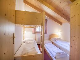 Quiet Chalet With Sauna in Konigsleiten