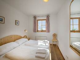 Quiet Chalet With Sauna in Konigsleiten