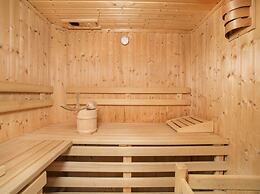 Quiet Chalet With Sauna in Konigsleiten
