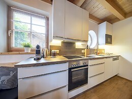 Quiet Chalet With Sauna in Konigsleiten