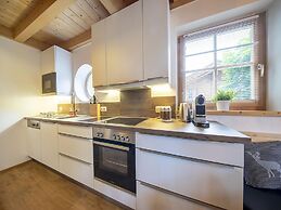 Quiet Chalet With Sauna in Konigsleiten