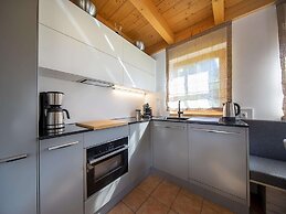 Deluxe Chalet With Pool in Konigsleiten