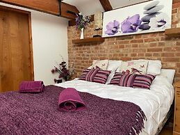 Villa Hobland Barn in Hopton