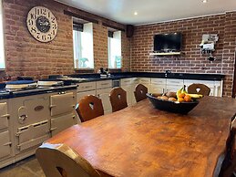 Villa Hobland Barn in Hopton