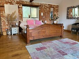 Villa Hobland Barn in Hopton