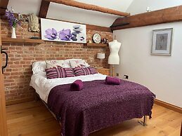 Villa Hobland Barn in Hopton