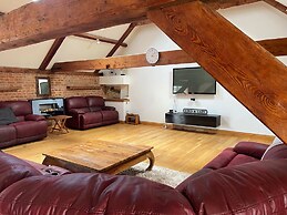 Villa Hobland Barn in Hopton