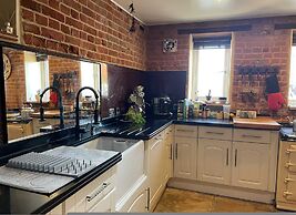 Villa Hobland Barn in Hopton