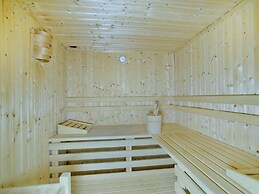 Quiet Chalet With Sauna in Konigsleiten