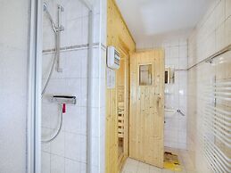 Quiet Chalet With Sauna in Konigsleiten