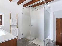 Rural Hideaway Villa in Stcarlos