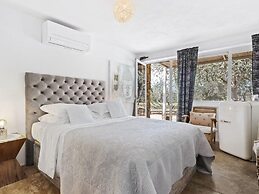 Rural Hideaway Villa in Stcarlos