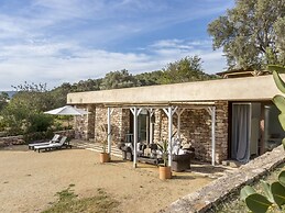 Rural Hideaway Villa in Stcarlos