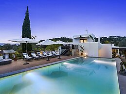 Rural Hideaway Villa in Stcarlos