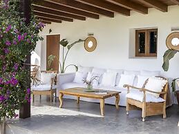 Rural Hideaway Villa in Stcarlos