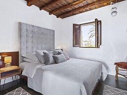 Rural Hideaway Villa in Stcarlos