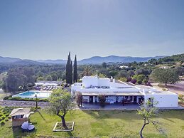 Rural Hideaway Villa in Stcarlos