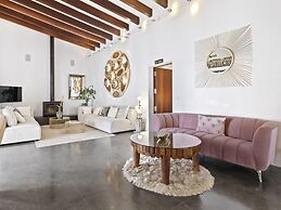 Rural Hideaway Villa in Stcarlos