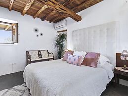 Rural Hideaway Villa in Stcarlos