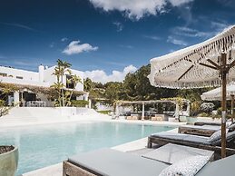 Impressive Holiday Home With Views