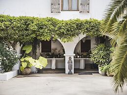 Impressive Holiday Home With Views