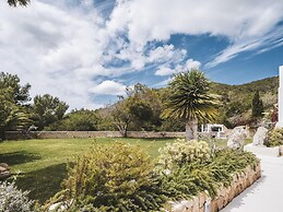 Impressive Holiday Home With Views