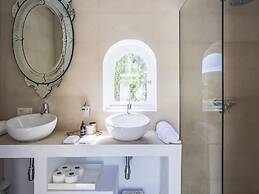 Impressive Holiday Home With Views