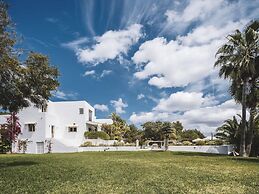 Impressive Holiday Home With Views