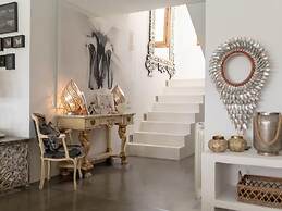 Impressive Holiday Home With Views