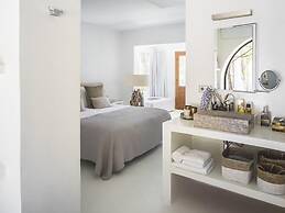 Impressive Holiday Home With Views