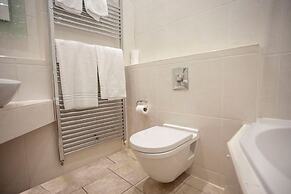 higgihaus 5 5 of 7 Rooms Monday - Friday