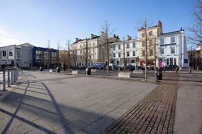 higgihaus 5 5 of 7 Rooms Monday - Friday